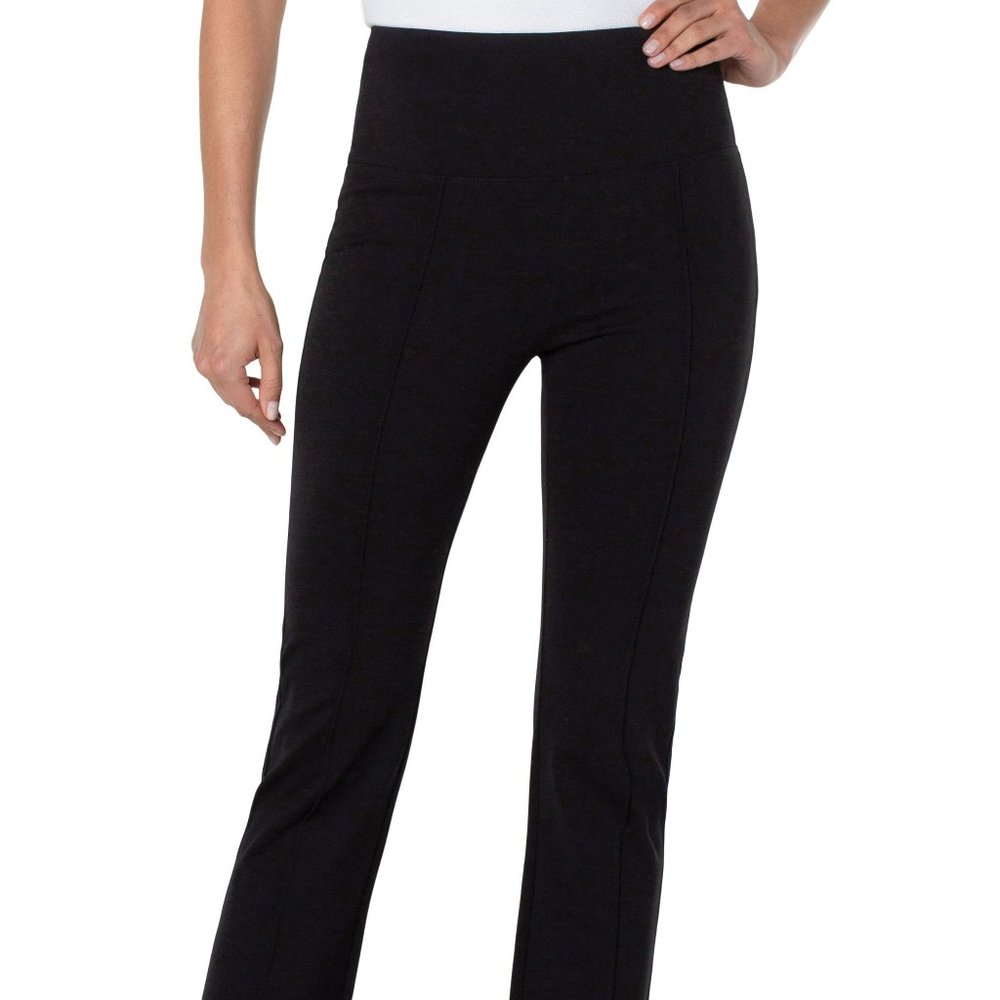 NWT Liverpool Pearl Full Length Flare With Pintucks 31in In Black